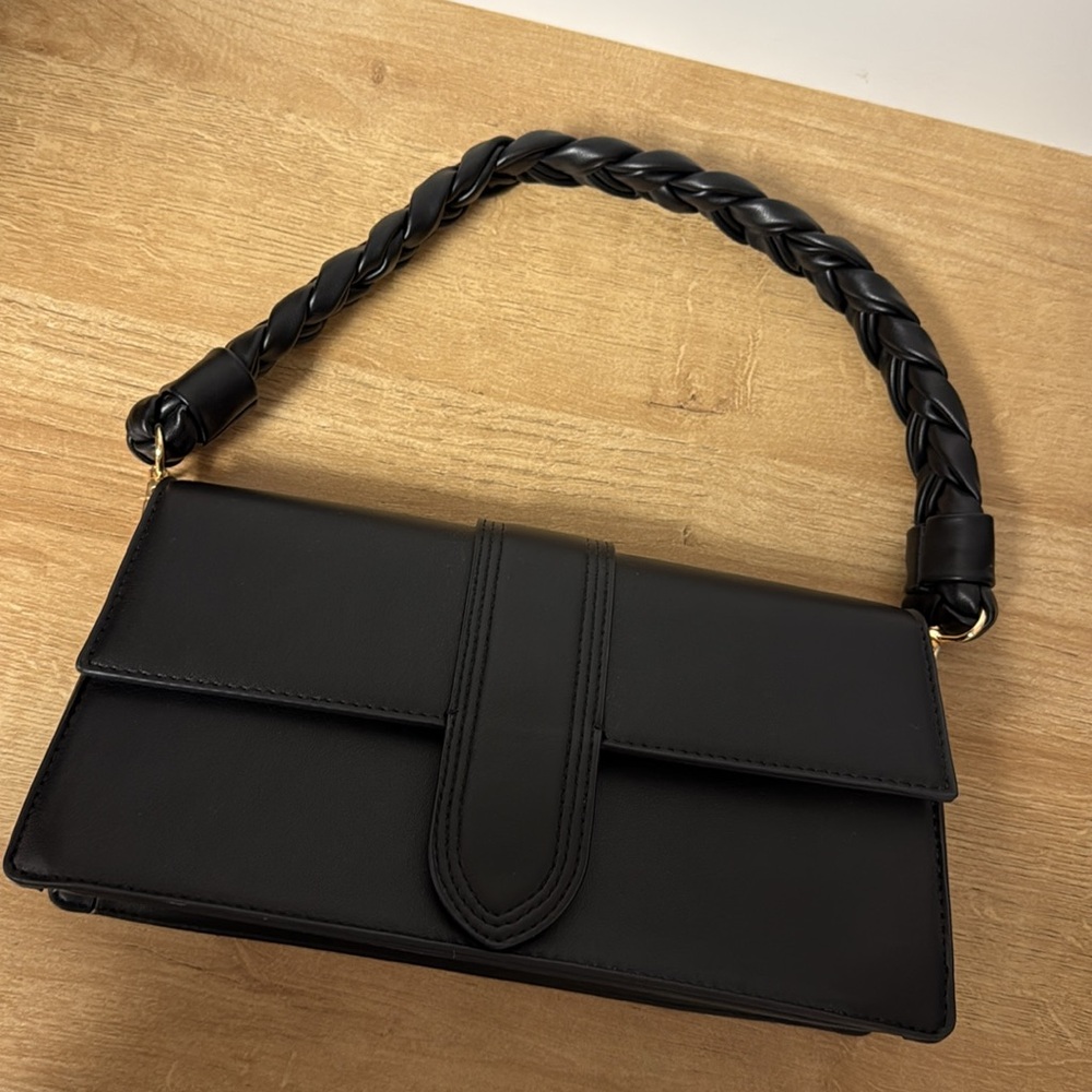 Moda Luxe Black Purse